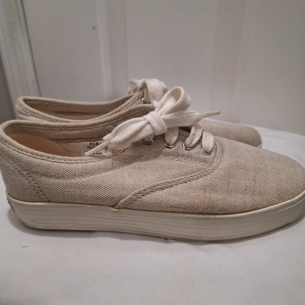 Aerosols Beige Tennis Shoe Style Size 6.5 - Picture 7 of 7